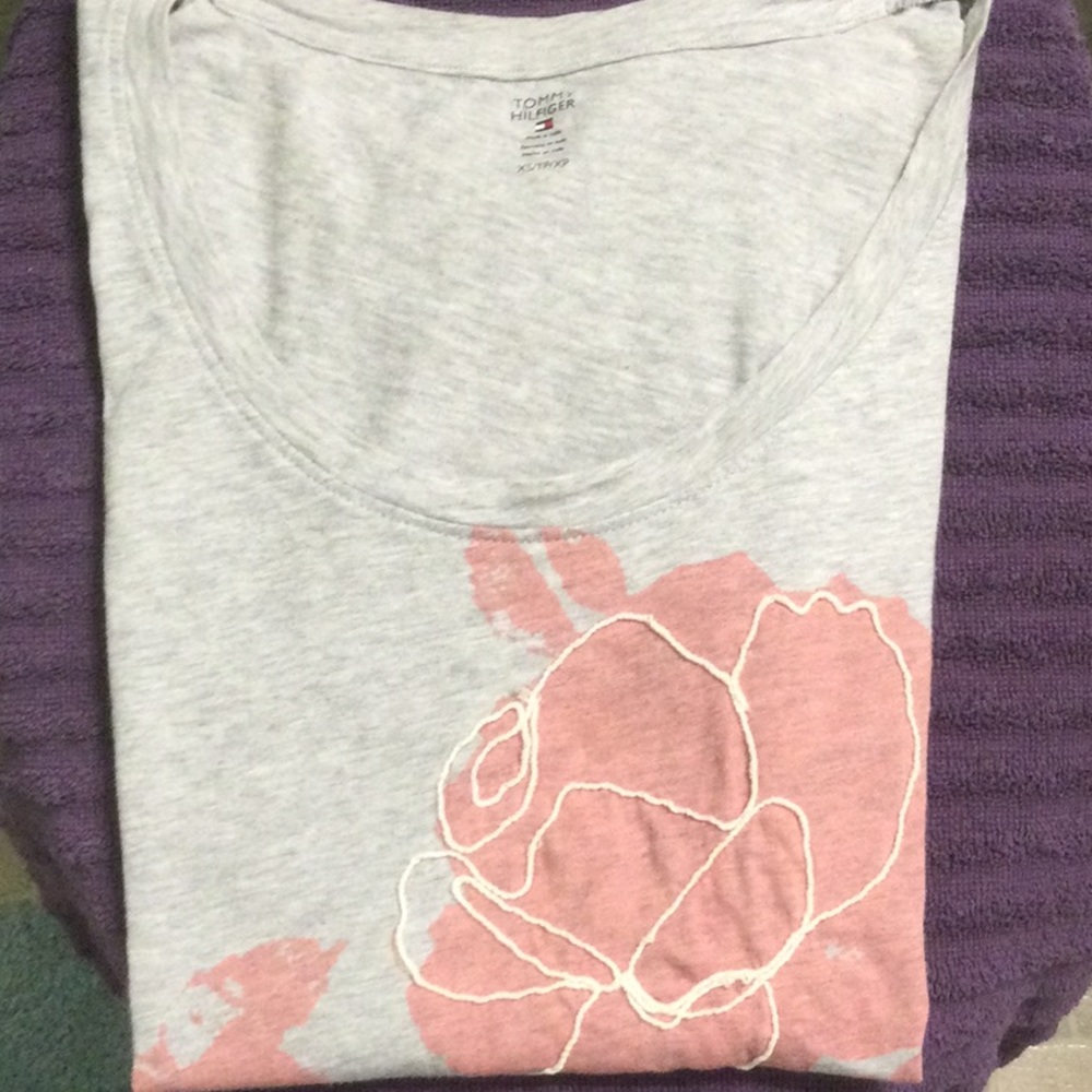 Tommy Hilfiger Tee - Picture 4 of 6